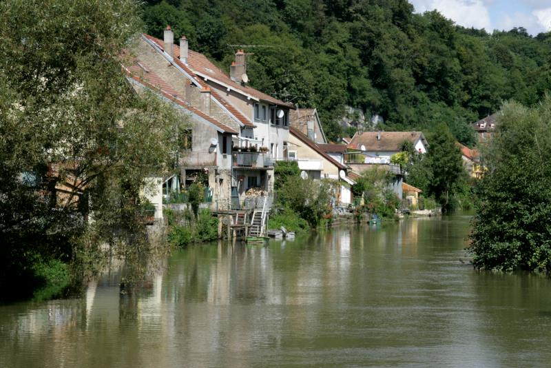 Am Ufer des Doubs in L'Isle-sur-le-Doubs; 29.08.2010