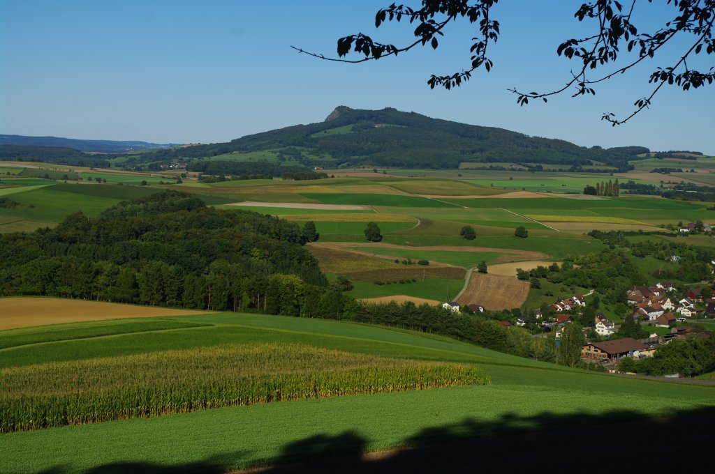 Ausblick auf den Berg Hohenstoffeln 831 M. bei Lohn, Kanton Schaffhausen (28.08.2011)