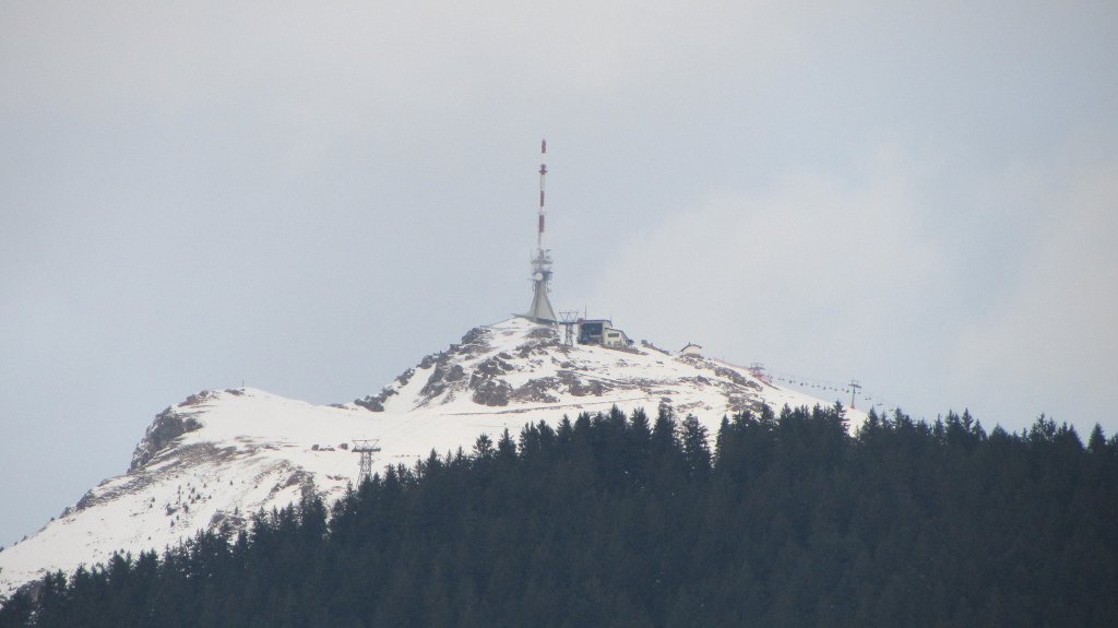 Blick auf das Kitzbheler Horn vom Hahnenkammbahnhof aus. Der Schnee hielt sich heuer in Grenzen.(30.12.2012)