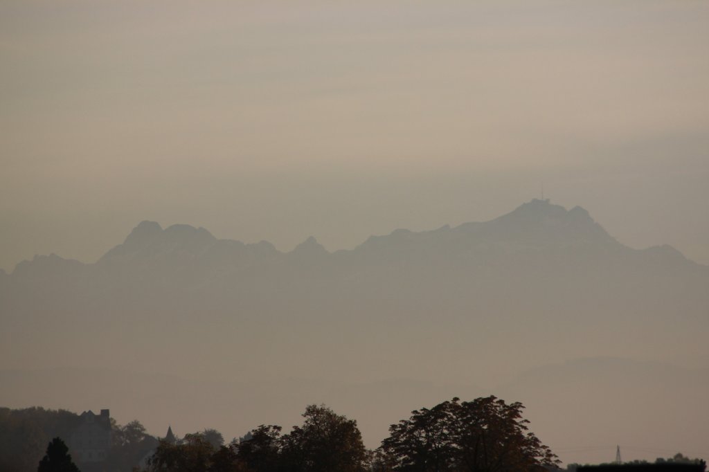 Blick auf den Sentis, im Vordergrund Nebel (28.10.2011) 