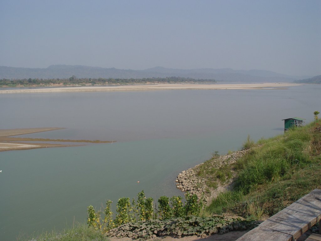 Der Mekong im Norden Thailands am 10.02.2011. Das jenseitige Ufer ist Laos