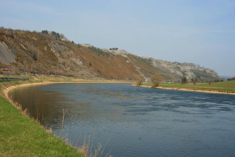 Die Meuse bei Givet; 24.03.2012