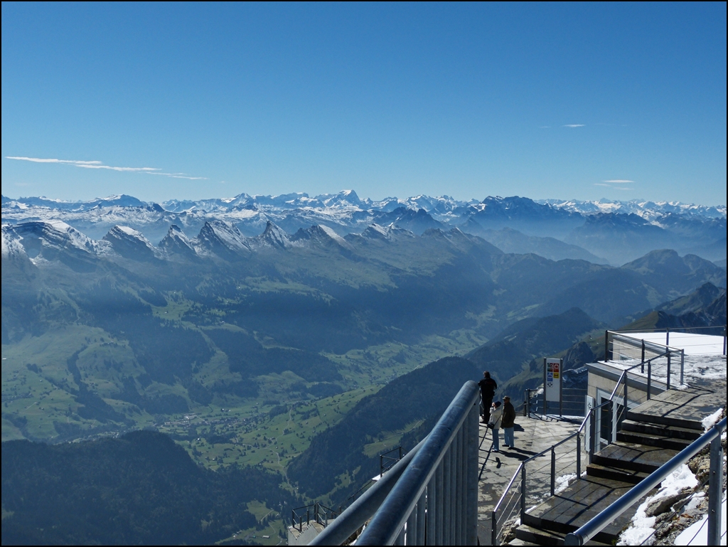 Diese Aussicht kann man am Sntis (2502 m) genieen. 14.09.2012 (Hans)