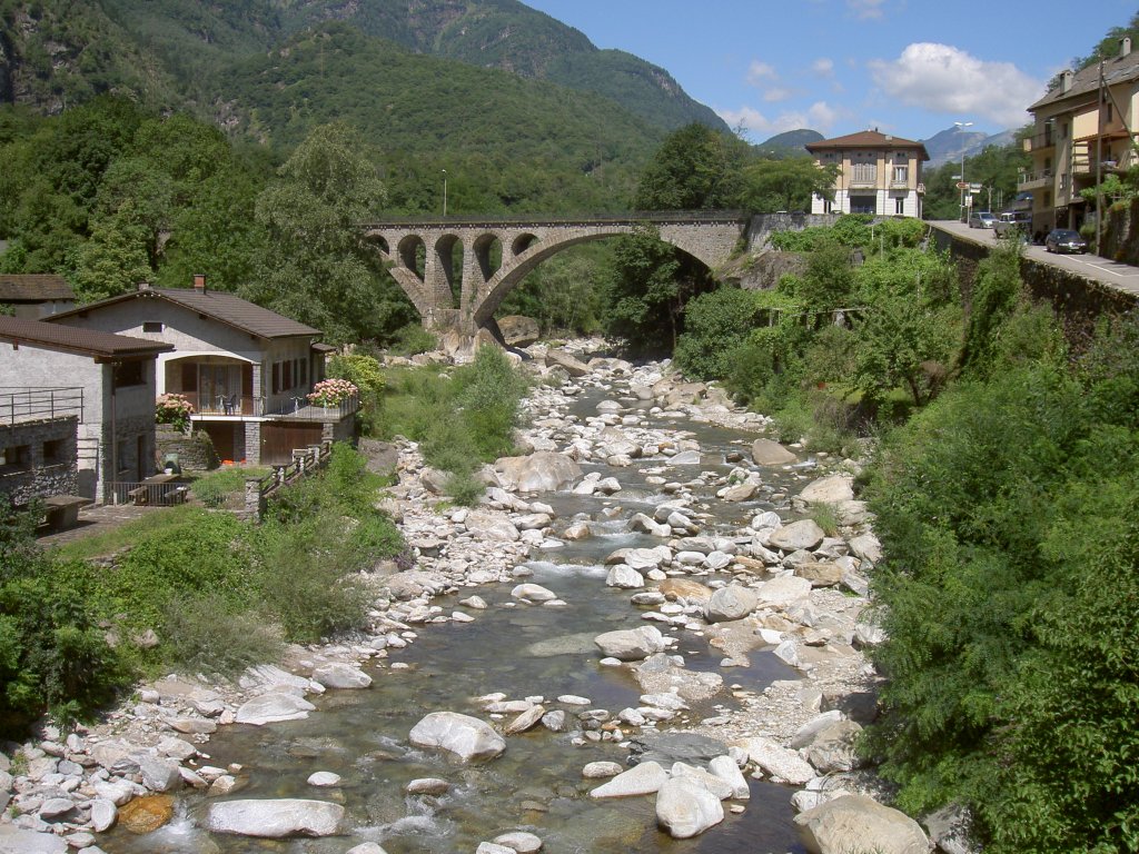 Fluss Brenno bei Giornico, Valle Leventina (25.07.2010)