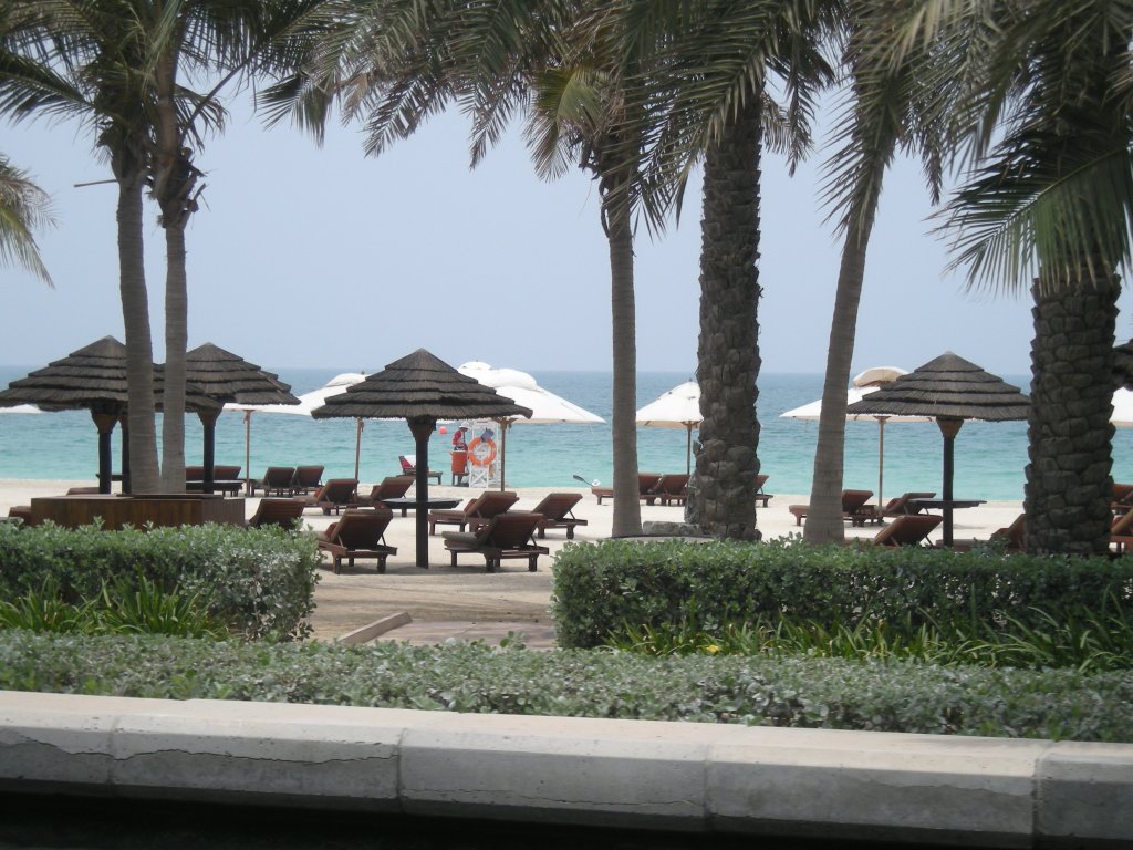Hier haben wir zum Abschluss nochmal alles: Palmen,Strand,Meer!
Dubai,27.7.2010.Hoffe,Dubai hat gefallen!Mfg Markus