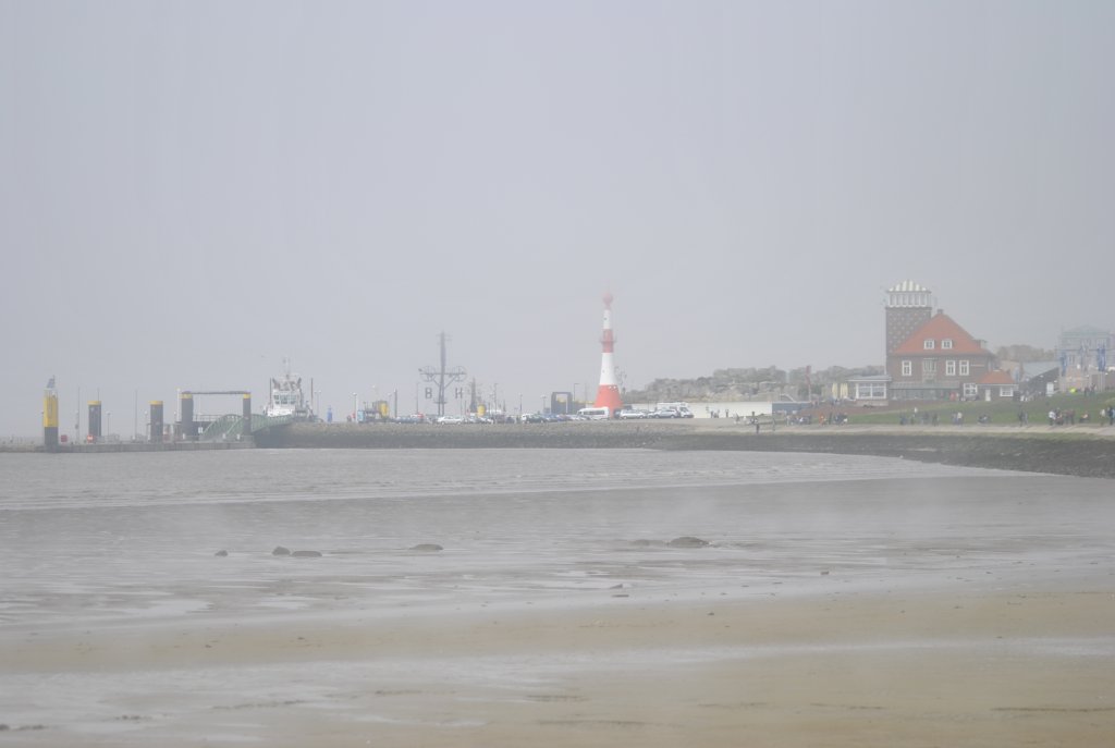 Nebel am Strand von Bremerhaven, eine Aufnahme vom 23.05.2010.