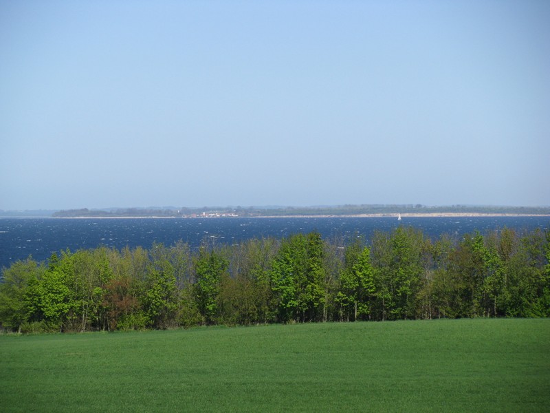 Nordwestmecklenburg, Blick ber Wohlenberger Wiek (Ostsee) zur Insel Poel von der Strae L 01 von Kltz nach Ggelow, aus gesehen, 30.04.2011