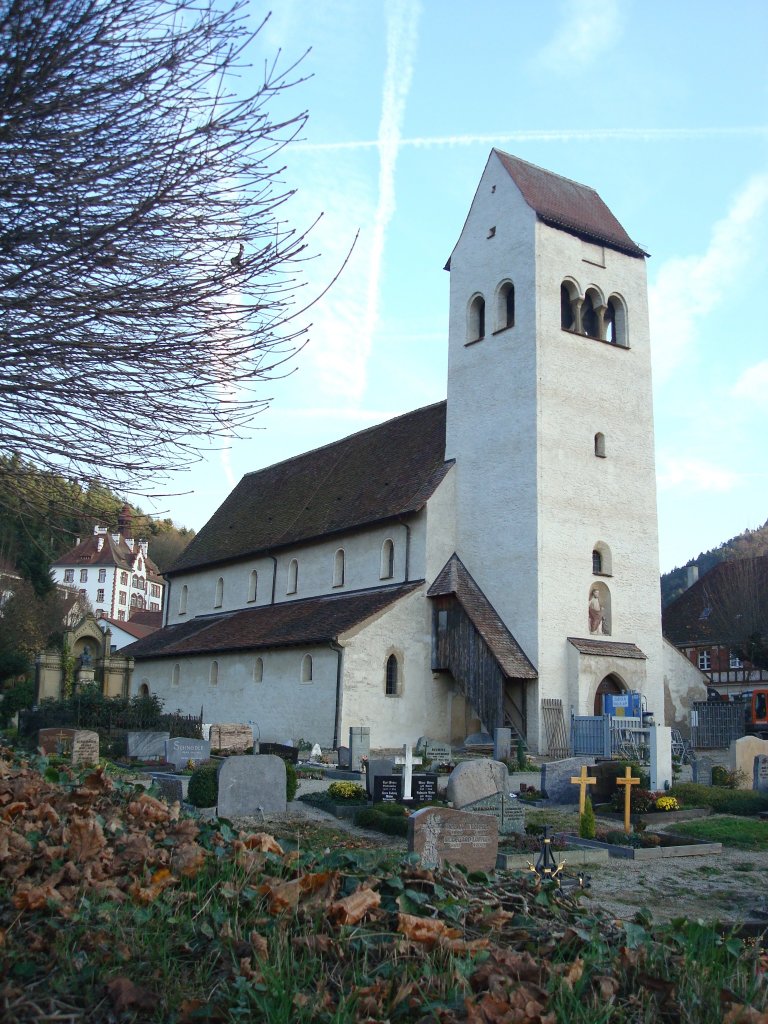 Sulzburg / Markgrflerland,
St.Cyriakus, frhromanische Kirche von 993,
eine der ltesten Kirchen in Sdbaden,
Nov.2009