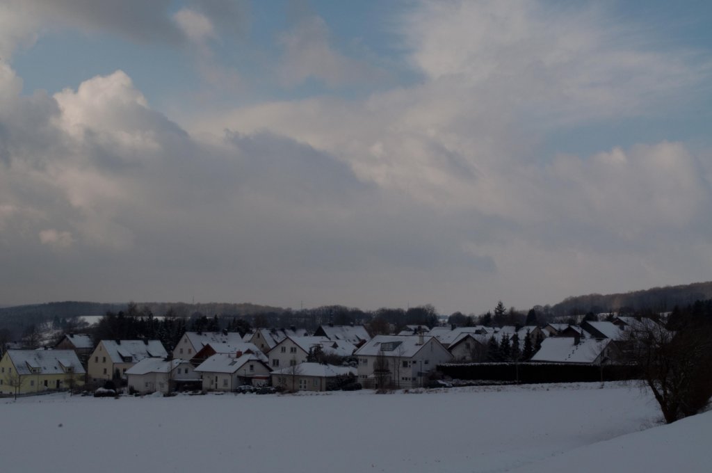 verschneites Dorf
Ort: Mhnesee-Gnne/Sauerland
aufgenommen: Montag, 1. Februar 2010