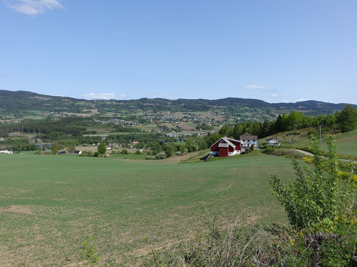 Ausblick auf Gran in der Landschaft Hadeland an der Südgrenze des Fylkes Innlandet (31.05.2023)