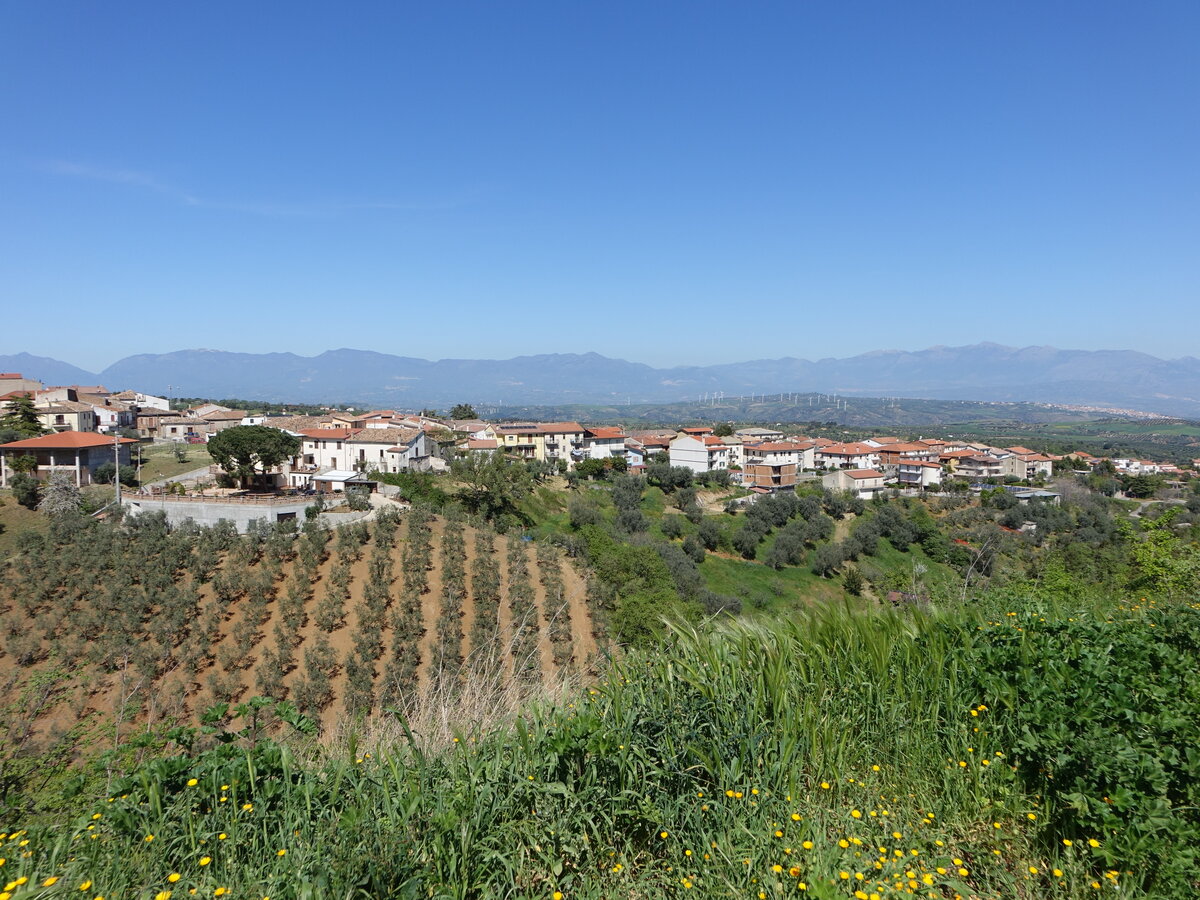 Ausblick auf den Ort San Demetrio Corone, Kalabrien (07.04.2024)