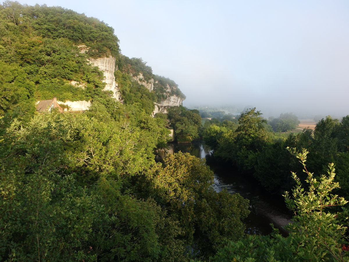 Ausblick auf das Tal des Fluss Vezere bei Saint-Leon-sur-Vezere (23.07.2018)