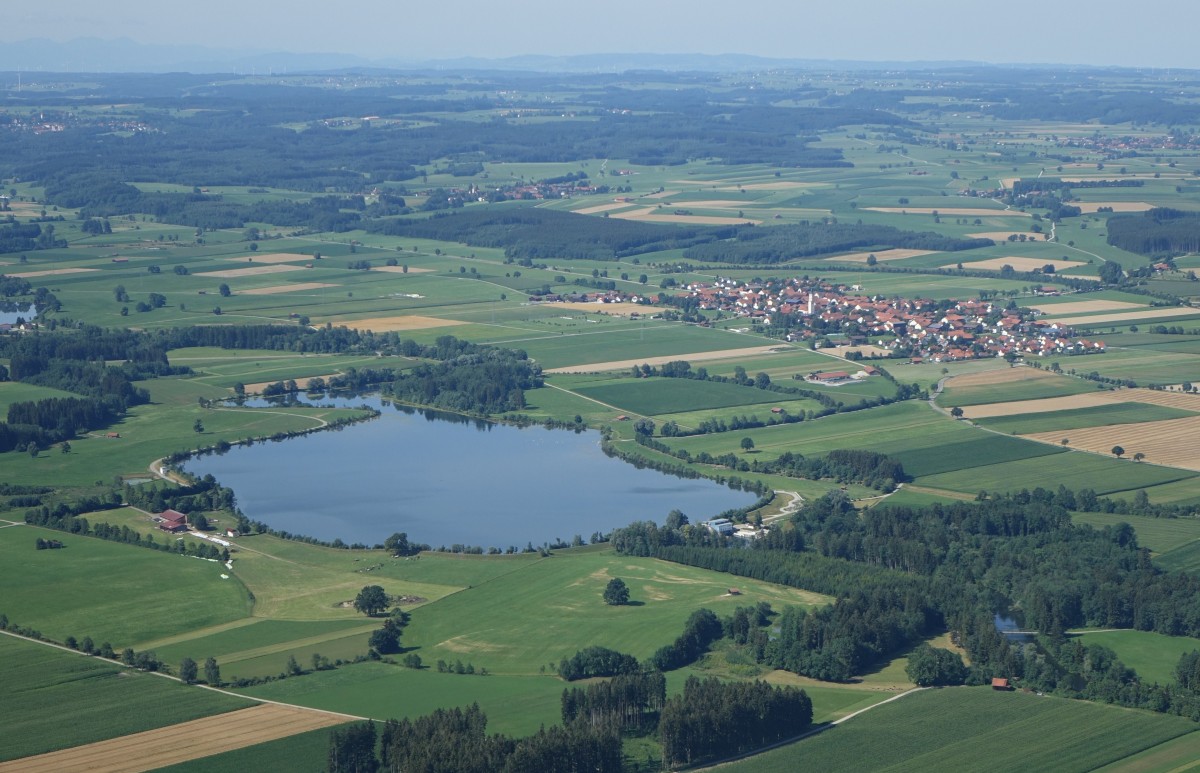 Aussicht auf dem Ort Schlingen und den Frankenhofner See (26.07.2015)