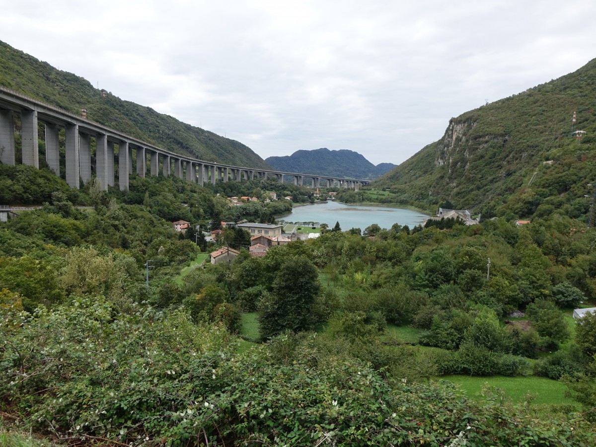 Autobahnbrücke der A27 bei Belluno (24.09.2015)