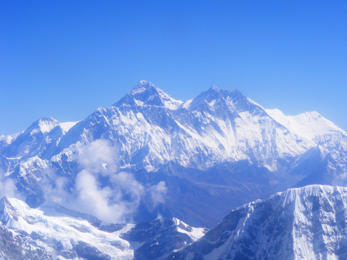 Bei einem Himalayarundflug am Morgen des 15.10.2012 in Nepal sahen wir unter anderem den Mount Everest (8848m) und den Lhotse (8516m)