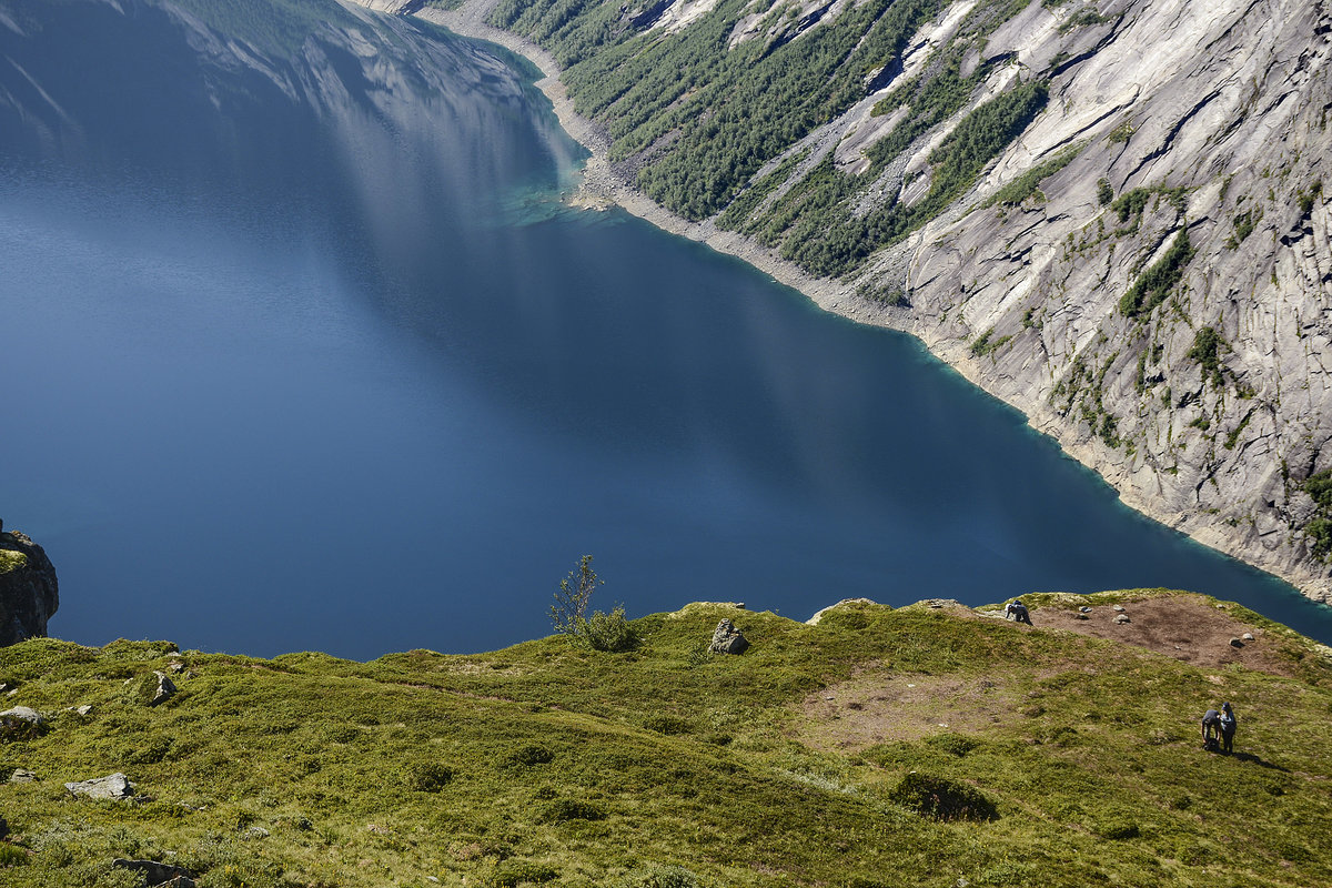 Blick auf Ringedalsvatnet vom Wanderweg Skjeggedal-Trolltunga im norwegischen Hardanger. Aufnahme: 8. Juli 2018.
