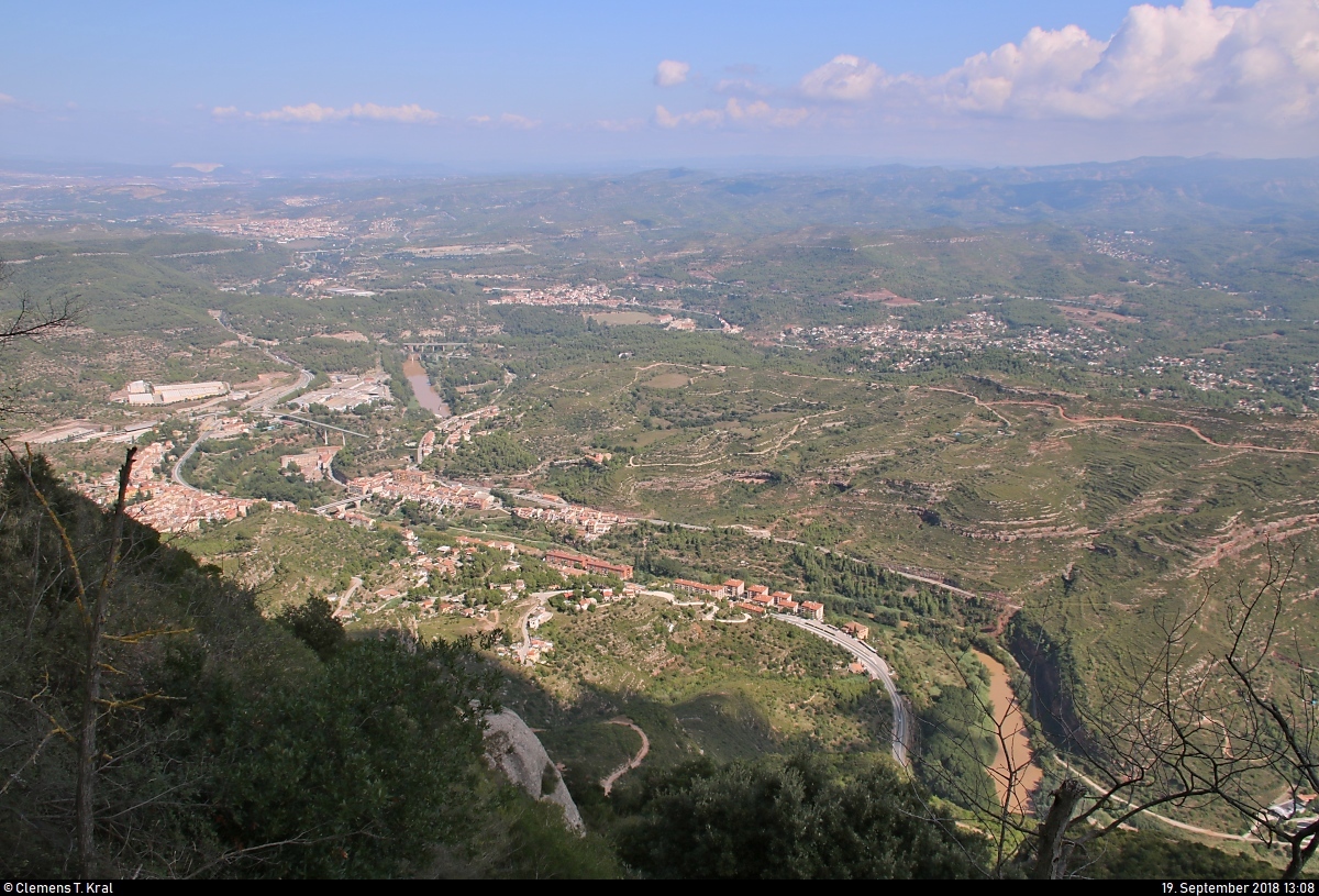 Blick vom Kloster Montserrat (E) auf das hügelige Hinterland von Barcelona.
[19.9.2018 | 13:08 Uhr]