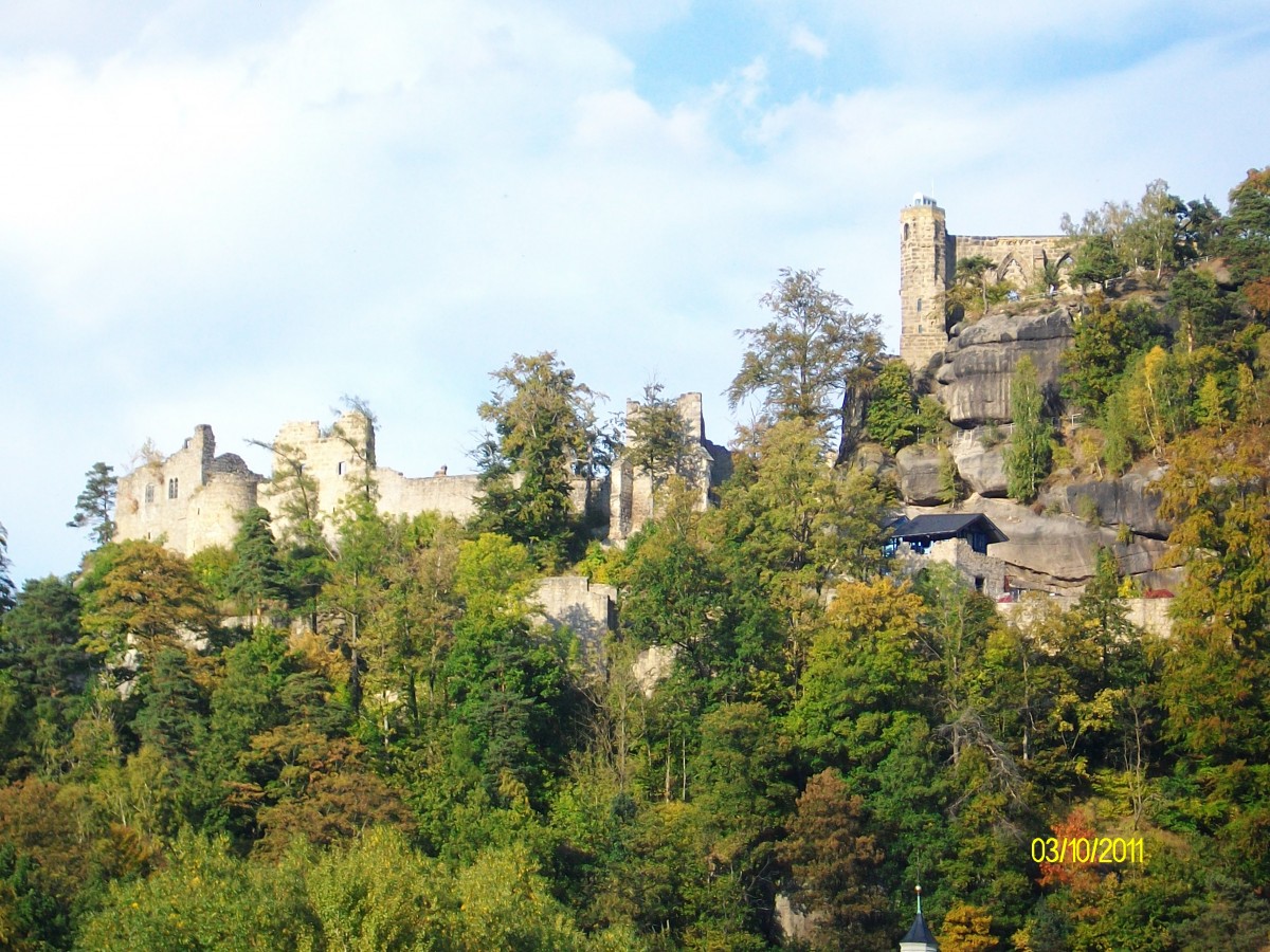 Die Burg und Klosterruine auf dem Berg Oybin am 03.10.2011