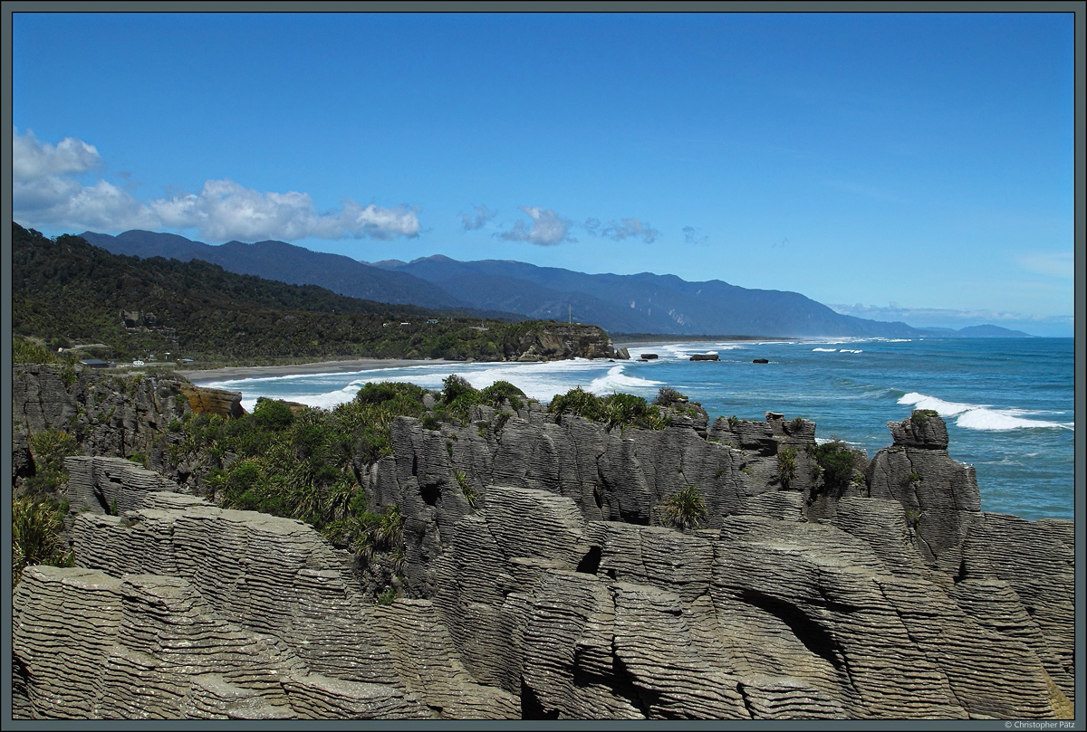 Die Pancake Rocks liegen direkt an der Westküste der neuseeländischen Südinsel nahe der kleinen Ortschaft Punakaiki. (22.10.2016)