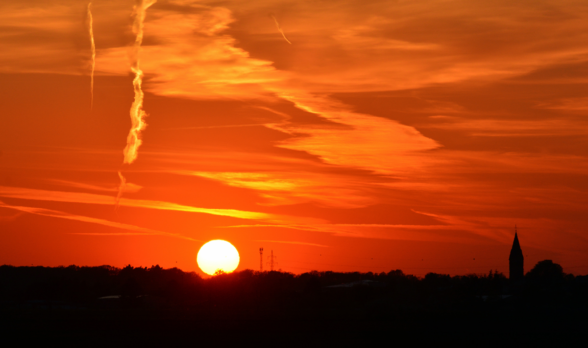 Sonnenuntergang über Eu-Wißkirchen - 20.04.2015