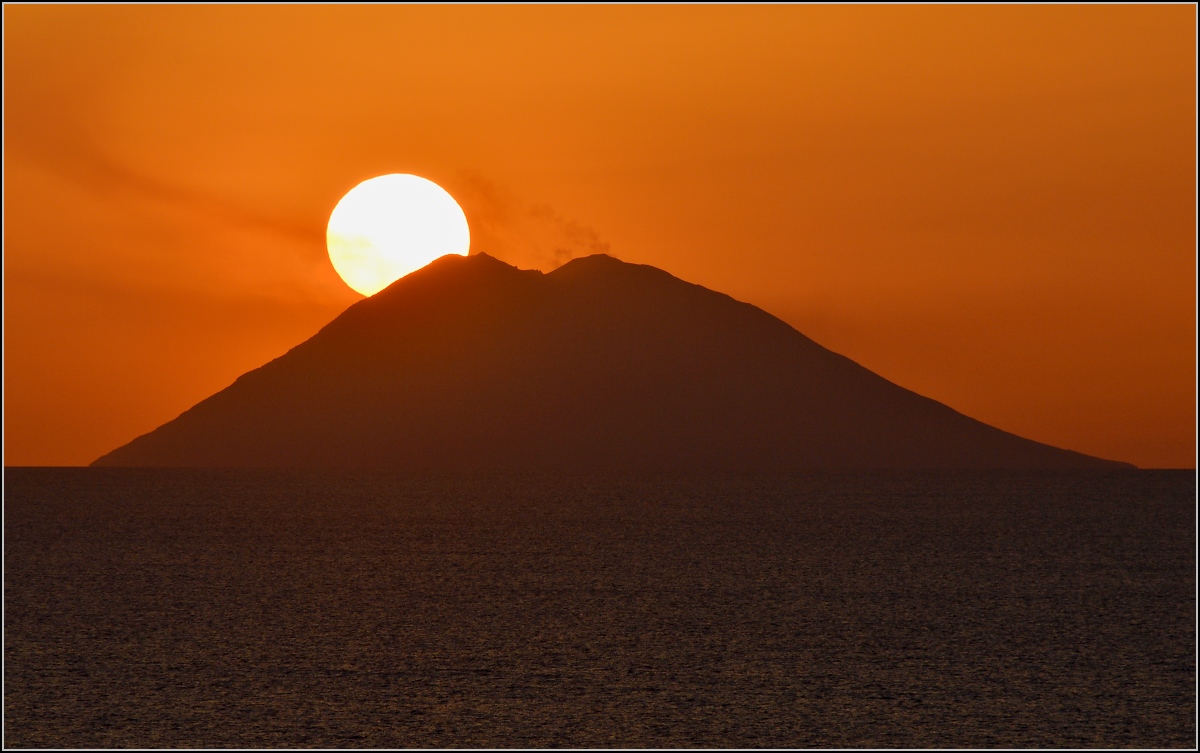 Stromboli - Sonnenuntergangsvariationen. Sommer 2013. 

