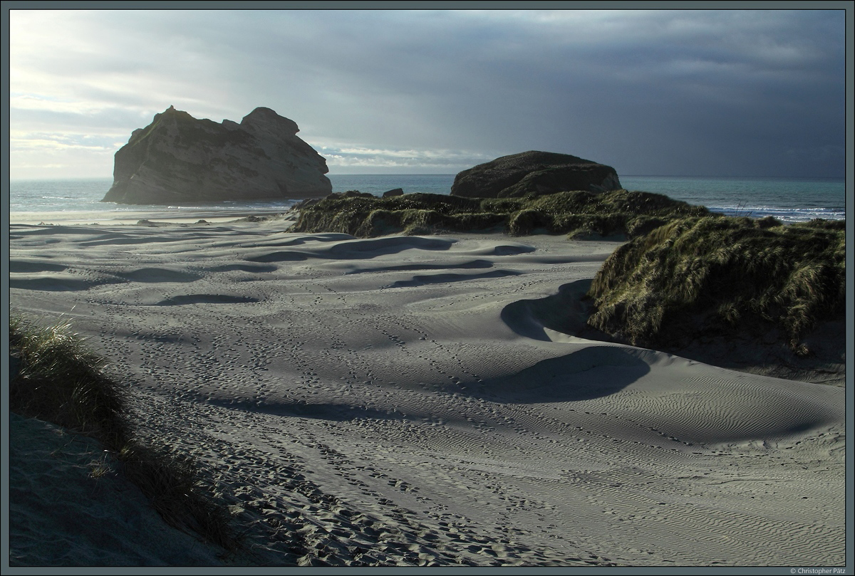 Wharariki Beach gehört zu den schönsten Stränden Neuseelands. (20.10.2016)