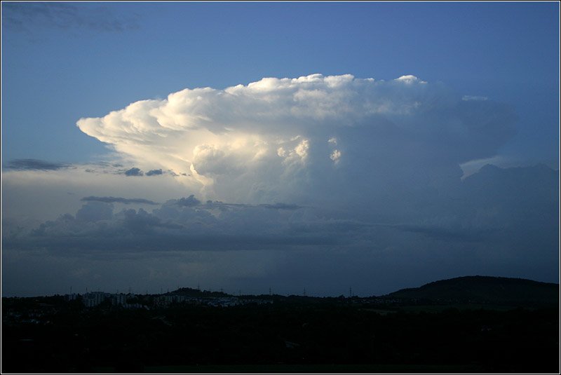 Bild 3 20:38 Uhr: Entwicklung einer Wolke bei Waiblingen. 26.5.2007 (Matthias)
