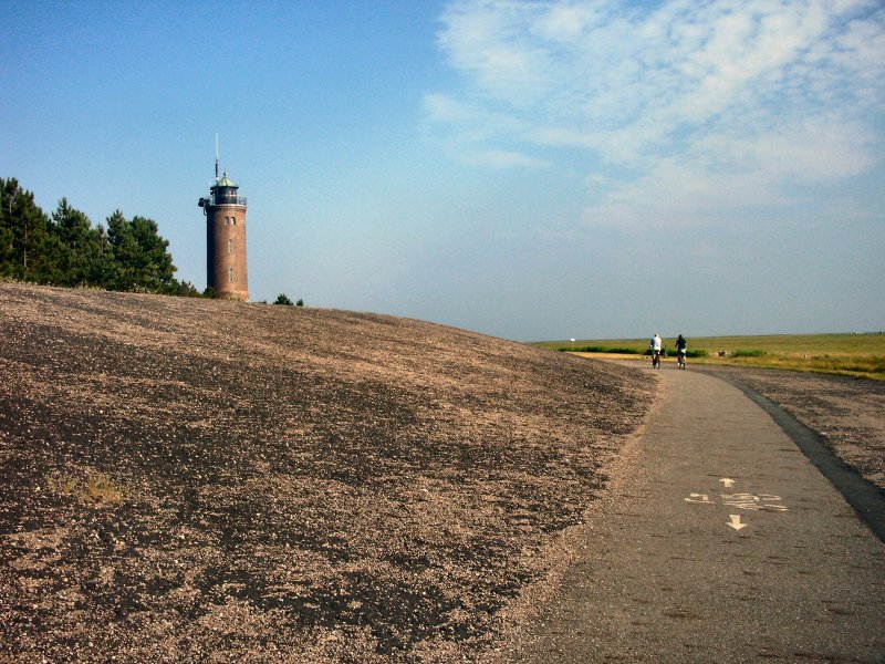 Deich und Leuchtturm St. Peter-Ording - Dorf, 2004