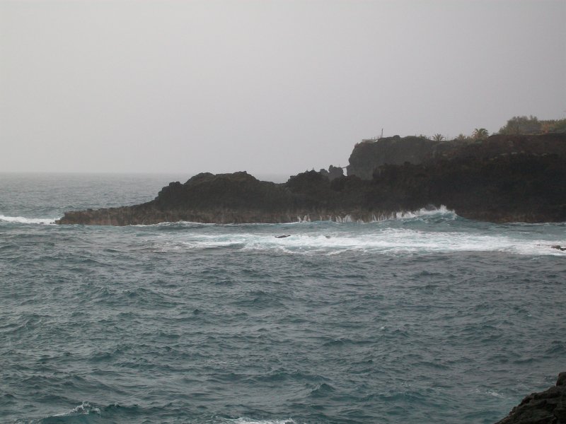 Der Atlantik ein wild. Nordostkste von La Palma im Jan.09