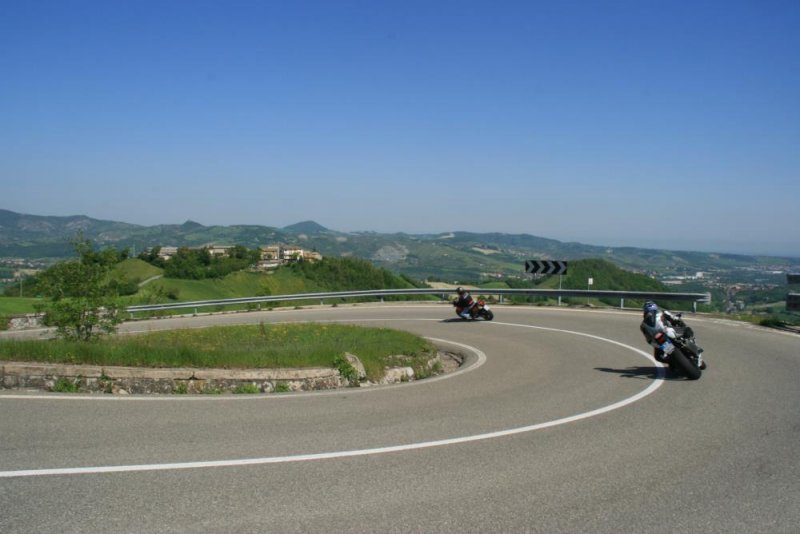 Ein Eldorado der Tfflibuben - Aubfahrt vom Passo della Cisa.