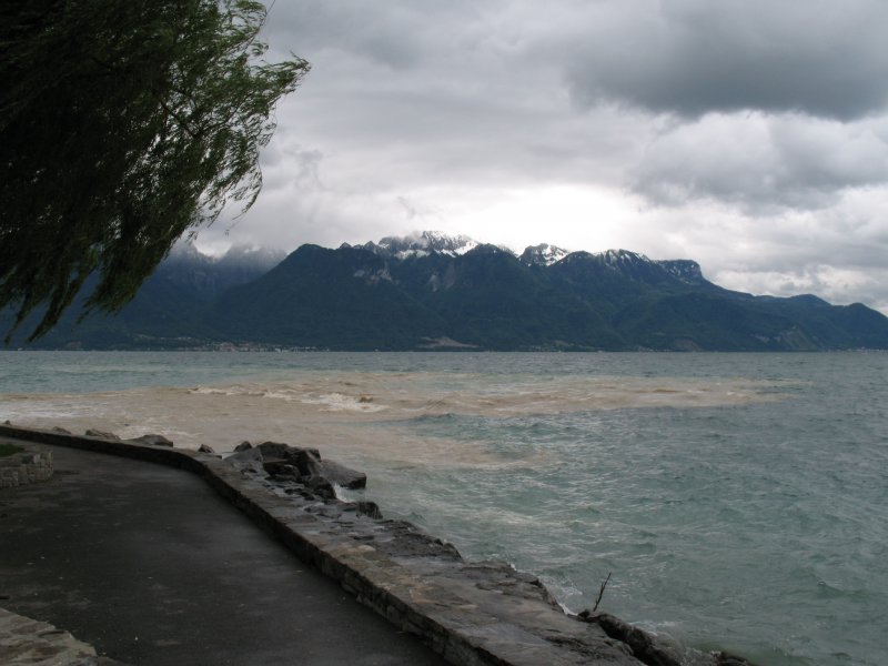 Ein Sturm ber dem Genfersee.
(29.05.2007)