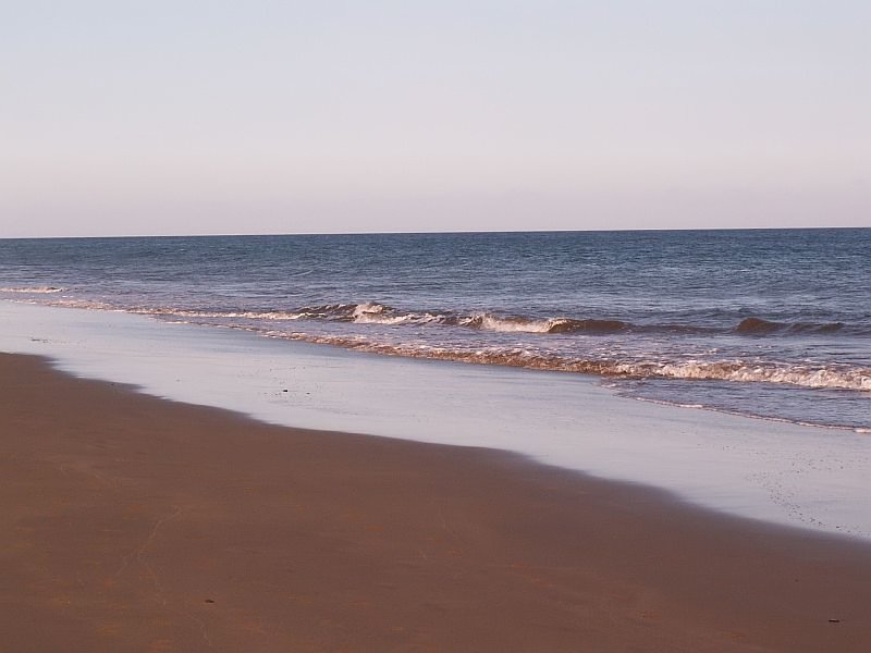 Entspannung pur...bei einer warmen Briese rauscht das Meer an den