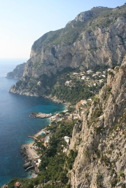 Isola di Capri: Blick entlang der Sdkste und Marina Picola.