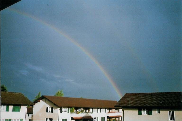 Regenbogen ber dem Drrenast bei Thun im Sommer 1993
