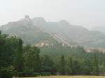 Groe Mauer in Jiao Shan (bei Shanhaiguan). Hier kann man einige Kilometer auf und entlang der Mauer wandern (sehr sportlicher Aufstieg) oder dabei auch etwas mit der Seilbahn mogeln. 16.9.2007