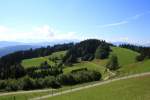 Blick von der Pfnderspitze (am Bodensee)auf Berge (07.08.10)
