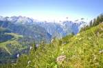 Nationalpark Berchtesgaden vom Jennerberg aus gesehen (in südlichter Richtung). Aufnahme: Juli 2008.
