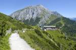 Der Wanderweg zu der Bergstation am Jenner in Berchtesgadener Land. Aufnahme: Juli 2008.