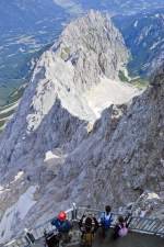 Blick von Zugspitze in nördlicher Richtung. Aufnahme: August 2008.