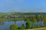 Einen Blick ins Donautal am 23.04.2014 von der Mariaorter Brücke bei Regensburg-Prüfening.