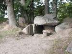 Ein Großsteingrab (Dolmen) der jungsteinzeitlichen Trichterbecherkultur (3500–2800 v.