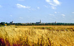 Landschaft an der B 105 nördlich von Greifswald. Bild vom Dia. Aufnahme: August 2001.