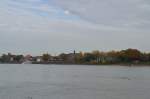 Blick ber den Rhein in Richtung Kaiserswerth.