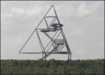 Auf einer ehemaligen Halde des Bergwerks Prosper in Bottrop steht eine ungewhnlichste Pyramide, der Tetraeder. Mit seiner Hhe von ca. 60 Metern ist das auf dem Haldengipfel ein sehr beeindruckendes Bauwerk,, das auch noch begehbar ist. Bei klaren Wetter hat man hier einen tollen Rundblick ber das Ruhrgebiet!  05.06.2007