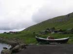 Bild bei Kirkjubur auf die Insel Streymoy (3-7-2006).