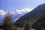 Blick auf das Mont Blanc-Massiv von Chamonix. Aufnahme: Juli 1986 (digitalisiertes Negativfoto).