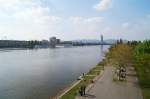 Blick von der Donauinsel über die Donau Richtung Praterstern in Wien. (07.04.2014)