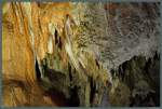 Die Tropfsteine können unterschiedlichste Formen annehmen. Abhängig von den enthaltenen Mineralien ändert sich auch die Farbe. (Rákóczi-Höhle im Aggteleki Nemzeti Nationalpark, 19.08.2014)