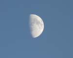 Bei der momentanen Schnwetterlage ist es ein besonderes Glck den zunehmenden Mond jeden Tag zu beobachten.