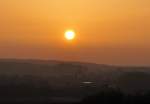 Sonnenuntergang im Abenddunst ber der Eifel - 27.10.2012